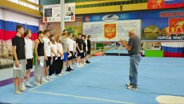 25 ноября в зале гимнастики МБУ ,,Мир спорта ,,Сталь,,.